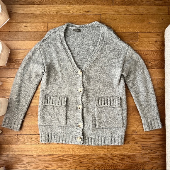 Sans Souci Gray Button-Up Cardigan - Picture 1 of 6